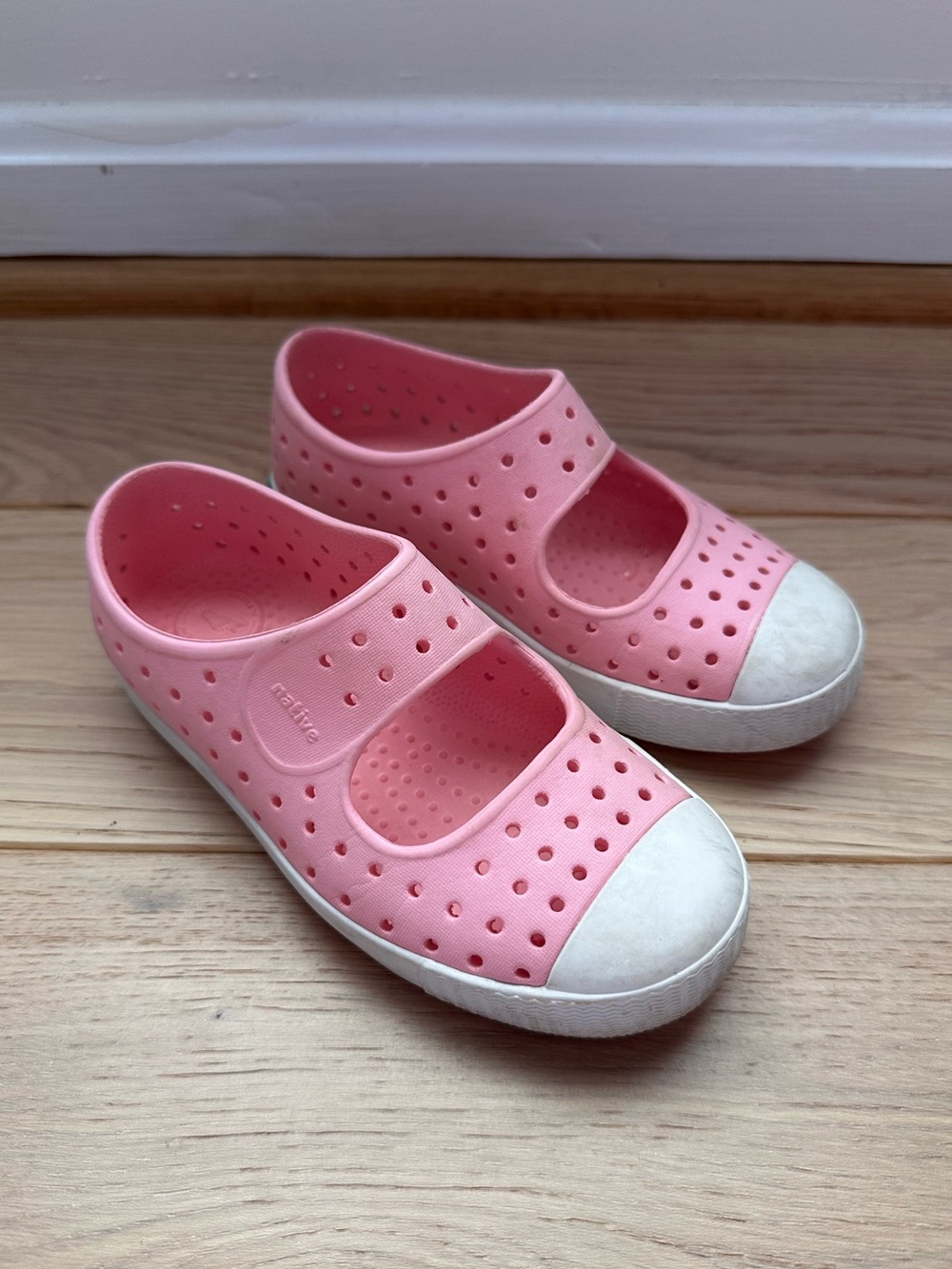Native Kids Pink Slip-On Water-Friendly Mary Jane Shoes size C11